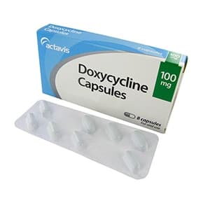 Pakke med Doxycyclin 100 mg indeholder 8 kapsler med en blisterstrimmel