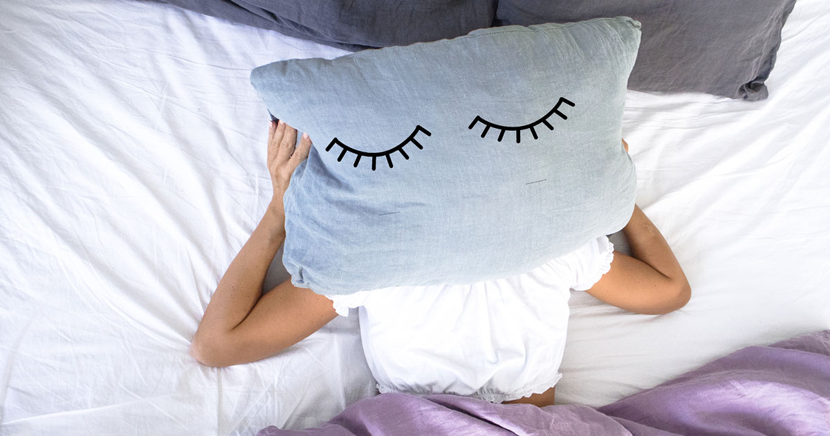 Woman pillow can’t sleep.